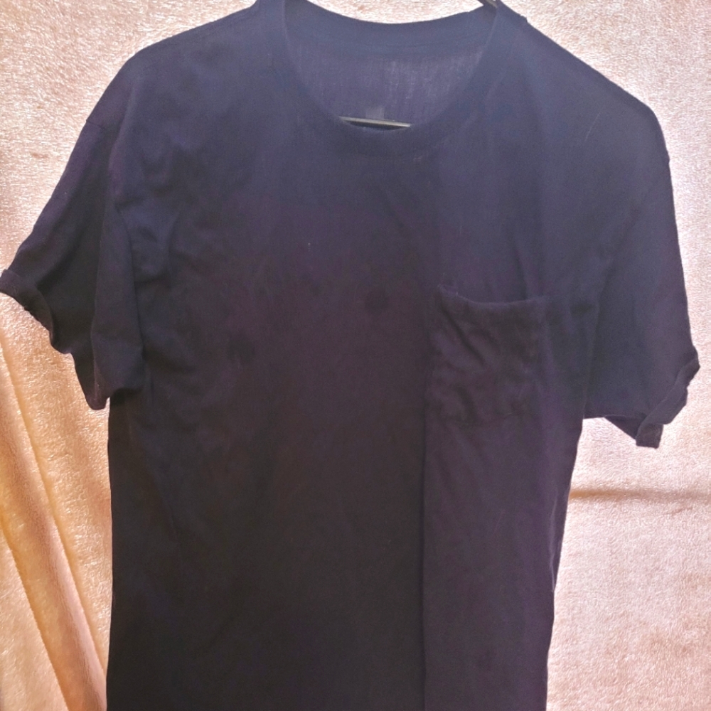 blue t shirt